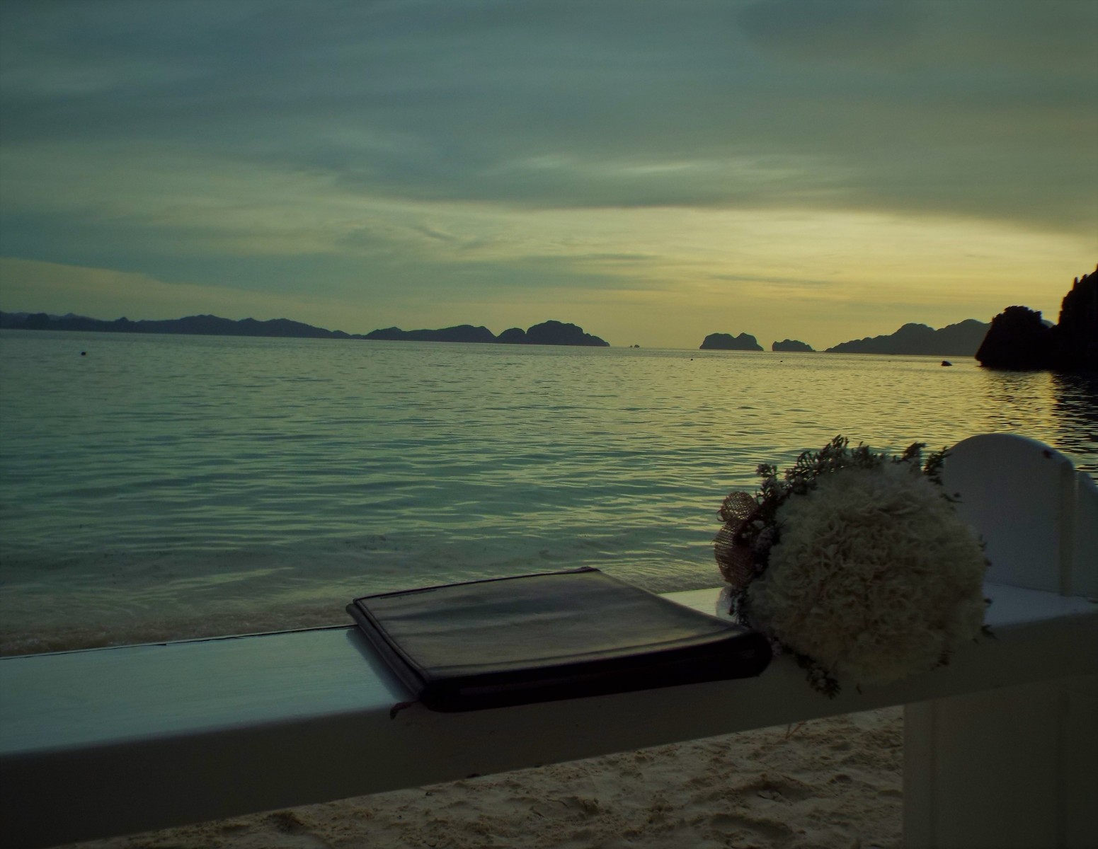 End to the perfect wedding day
