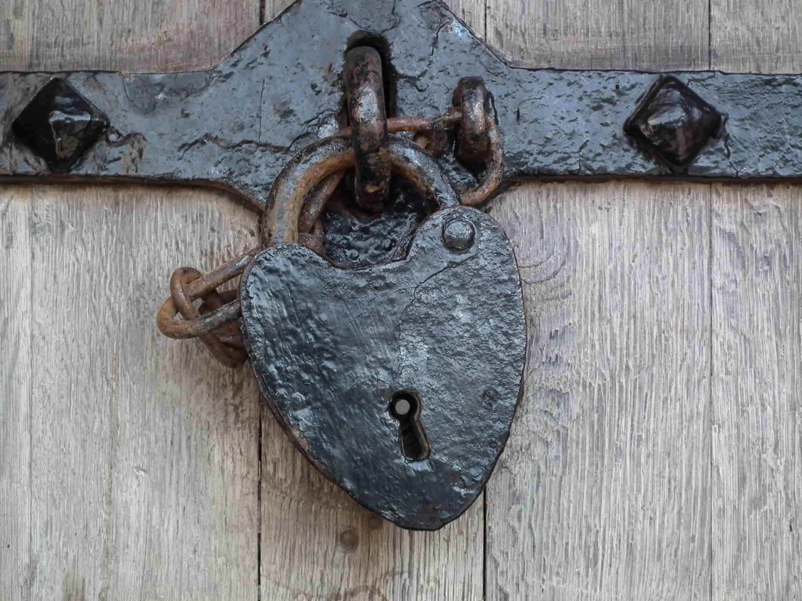 Padlock Door