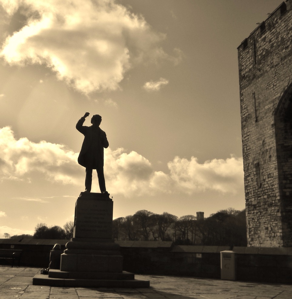 Statue Earl LLoyd